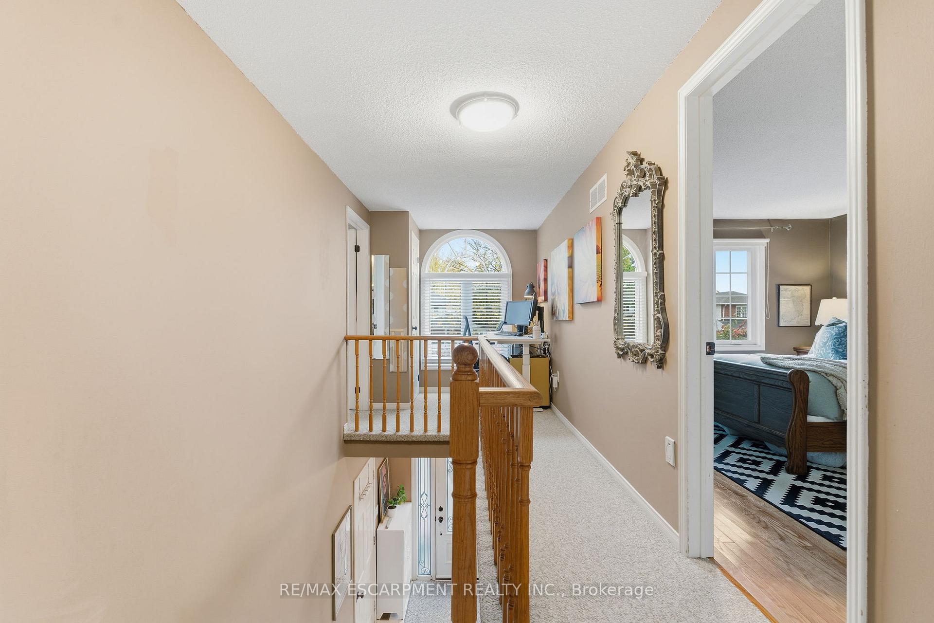 Photo 24 of 113 Brian Boulevard, Hamilton, Waterdown — HOMEH