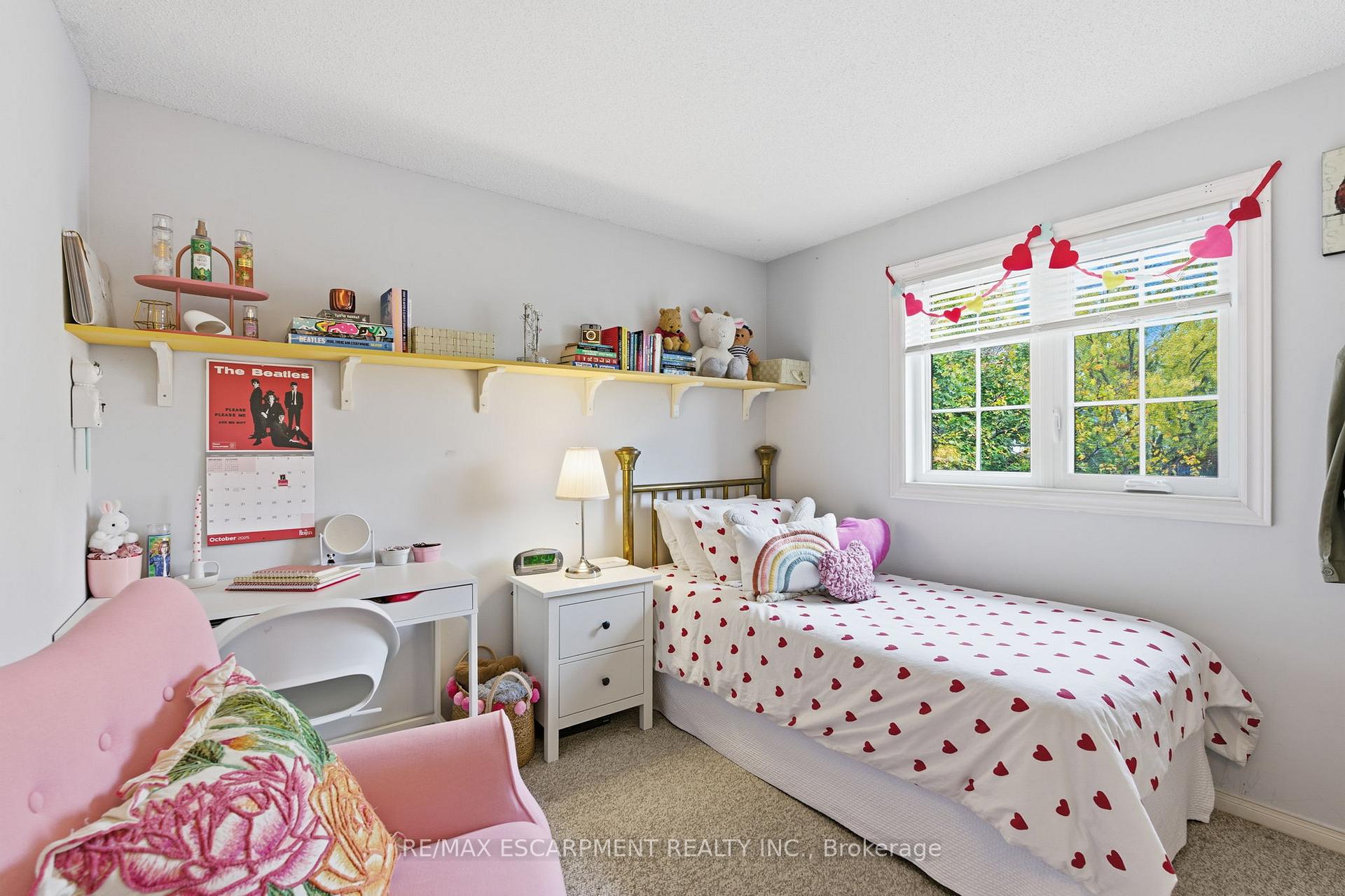 Photo 26 of 113 Brian Boulevard, Hamilton, Waterdown — HOMEH