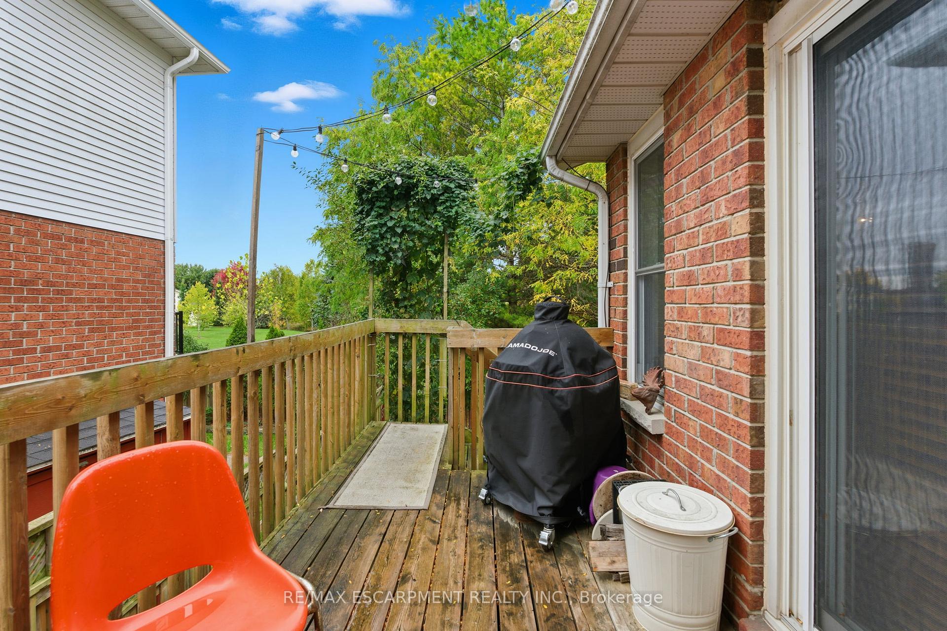 Photo 35 of 113 Brian Boulevard, Hamilton, Waterdown — HOMEH