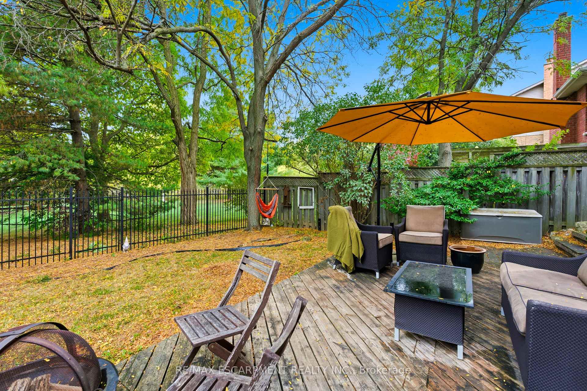 Photo 37 of 113 Brian Boulevard, Hamilton, Waterdown — HOMEH