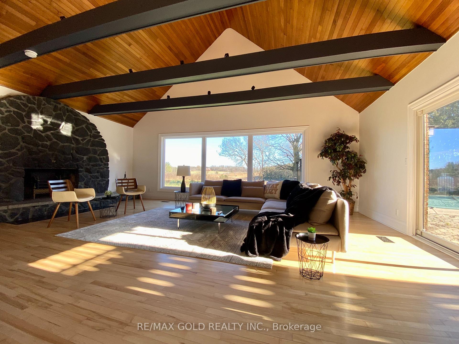 Photo 4 of 10155 Castlederg Road, Caledon, Caledon East — HOMEH