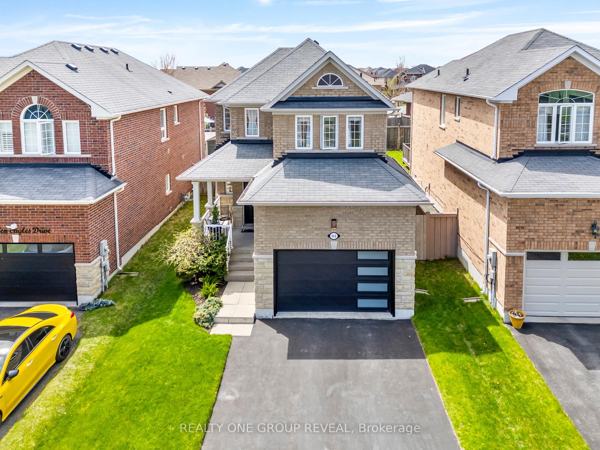 Photo 2 of 111 Glen Eagles Drive, Clarington, Courtice — HOMEH