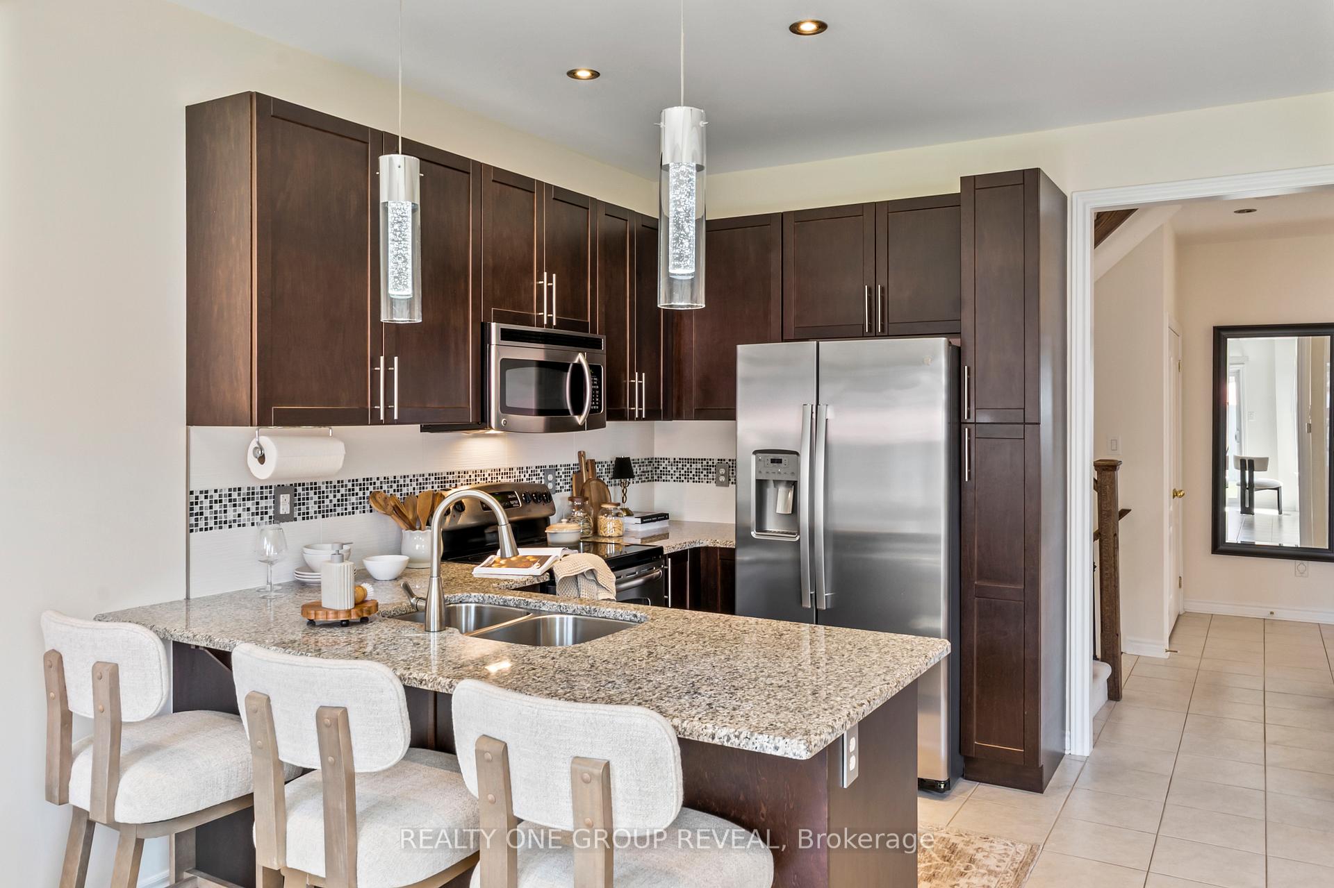 Photo 13 of 111 Glen Eagles Drive, Clarington, Courtice — HOMEH