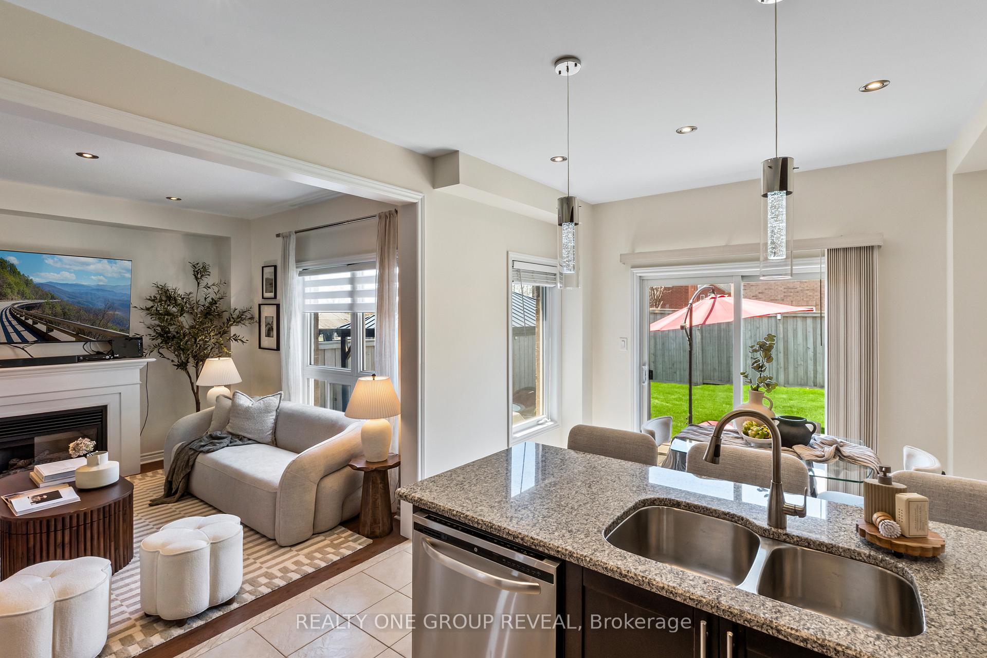 Photo 14 of 111 Glen Eagles Drive, Clarington, Courtice — HOMEH