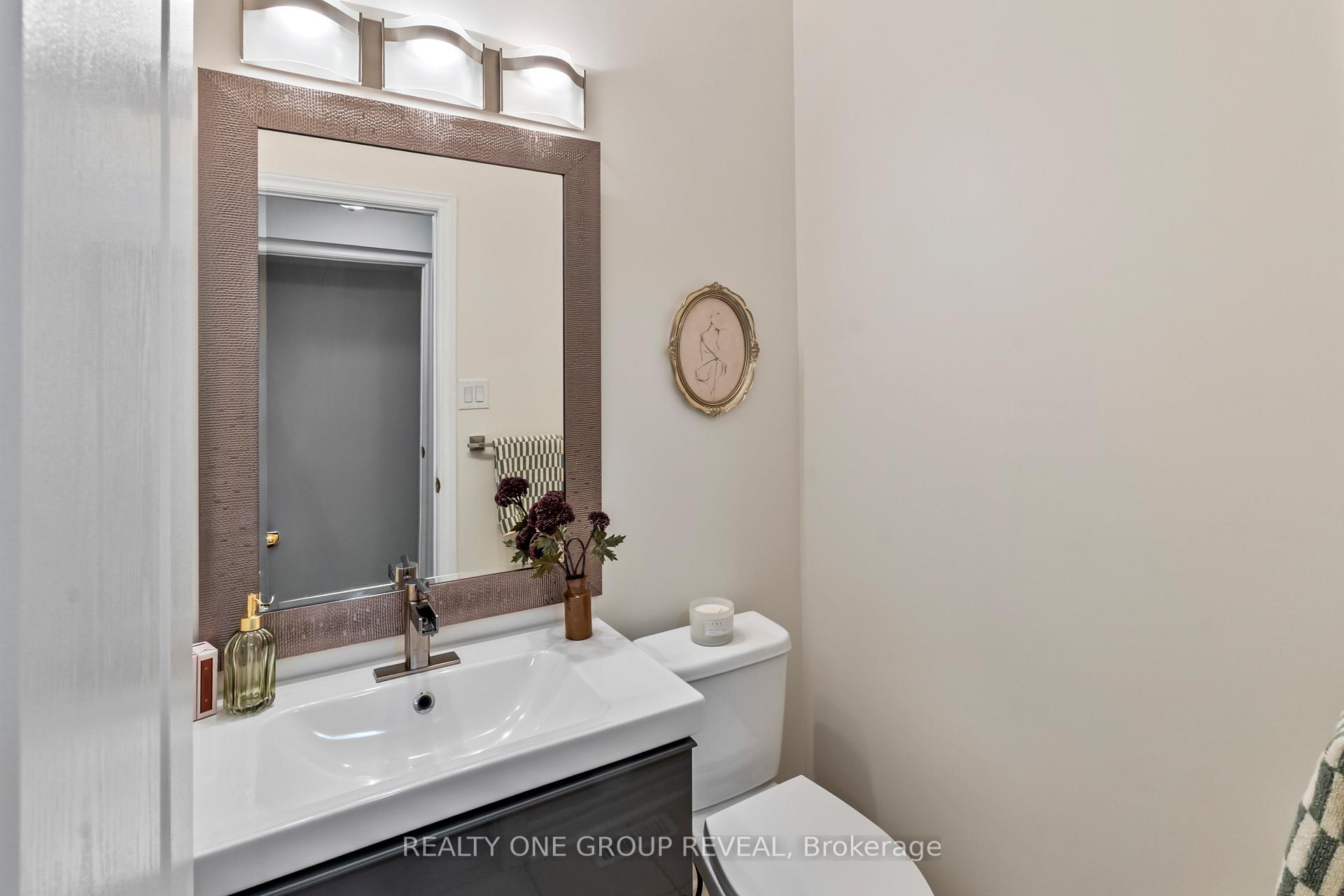 Photo 17 of 111 Glen Eagles Drive, Clarington, Courtice — HOMEH