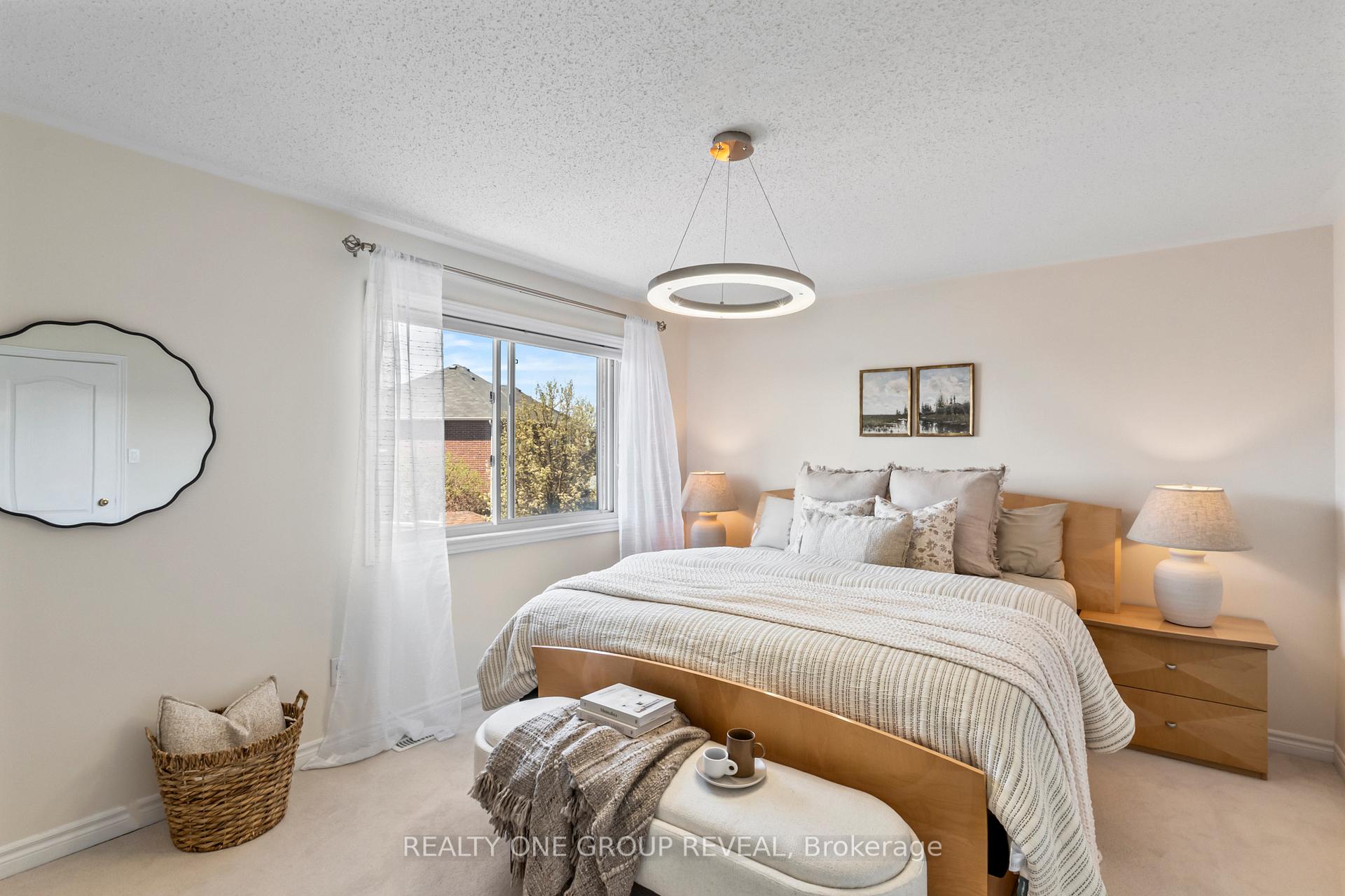 Photo 18 of 111 Glen Eagles Drive, Clarington, Courtice — HOMEH