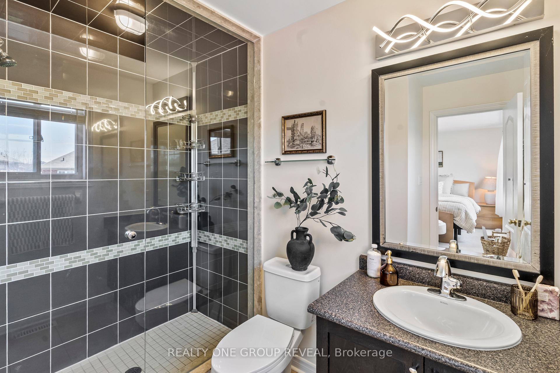 Photo 19 of 111 Glen Eagles Drive, Clarington, Courtice — HOMEH