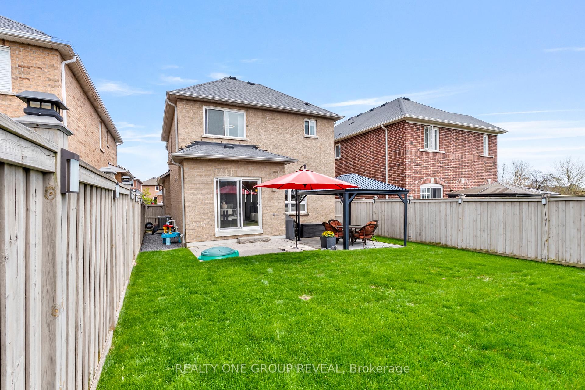 Photo 34 of 111 Glen Eagles Drive, Clarington, Courtice — HOMEH