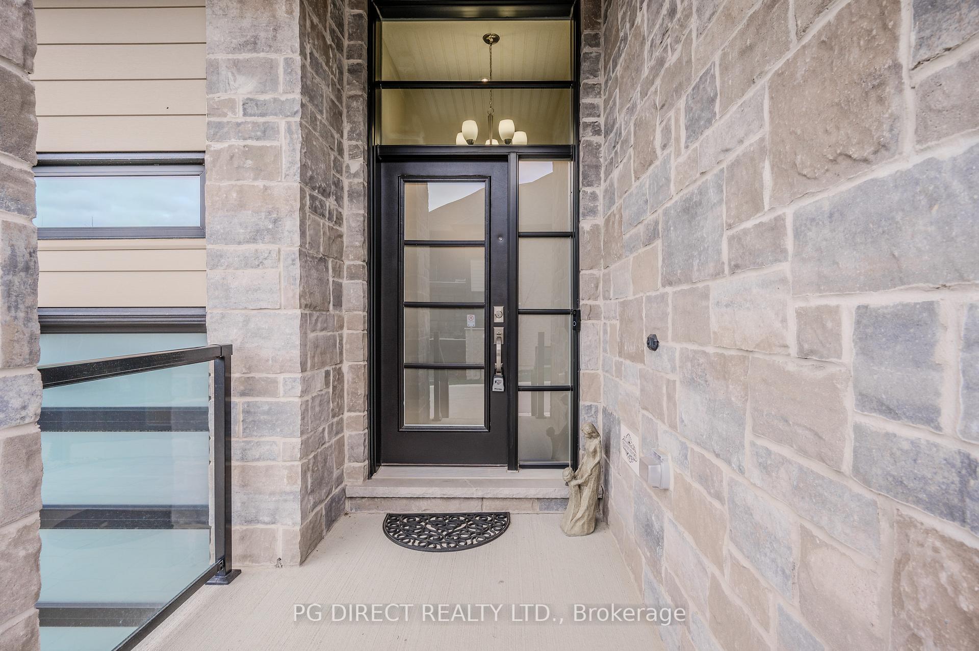 Photo 2 of 19 Owens Way, Guelph, Kortright East — HOMEH