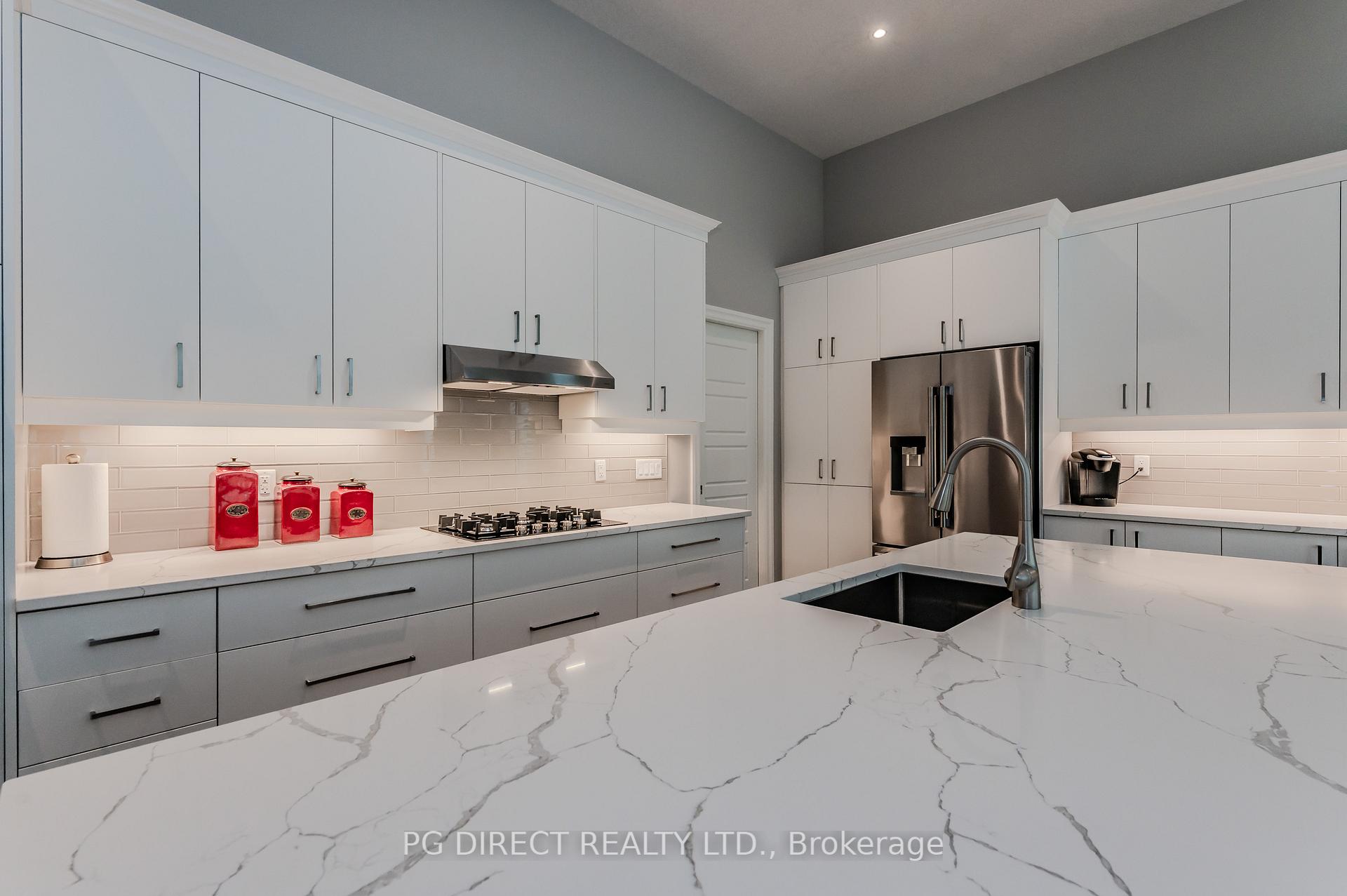 Photo 7 of 19 Owens Way, Guelph, Kortright East — HOMEH
