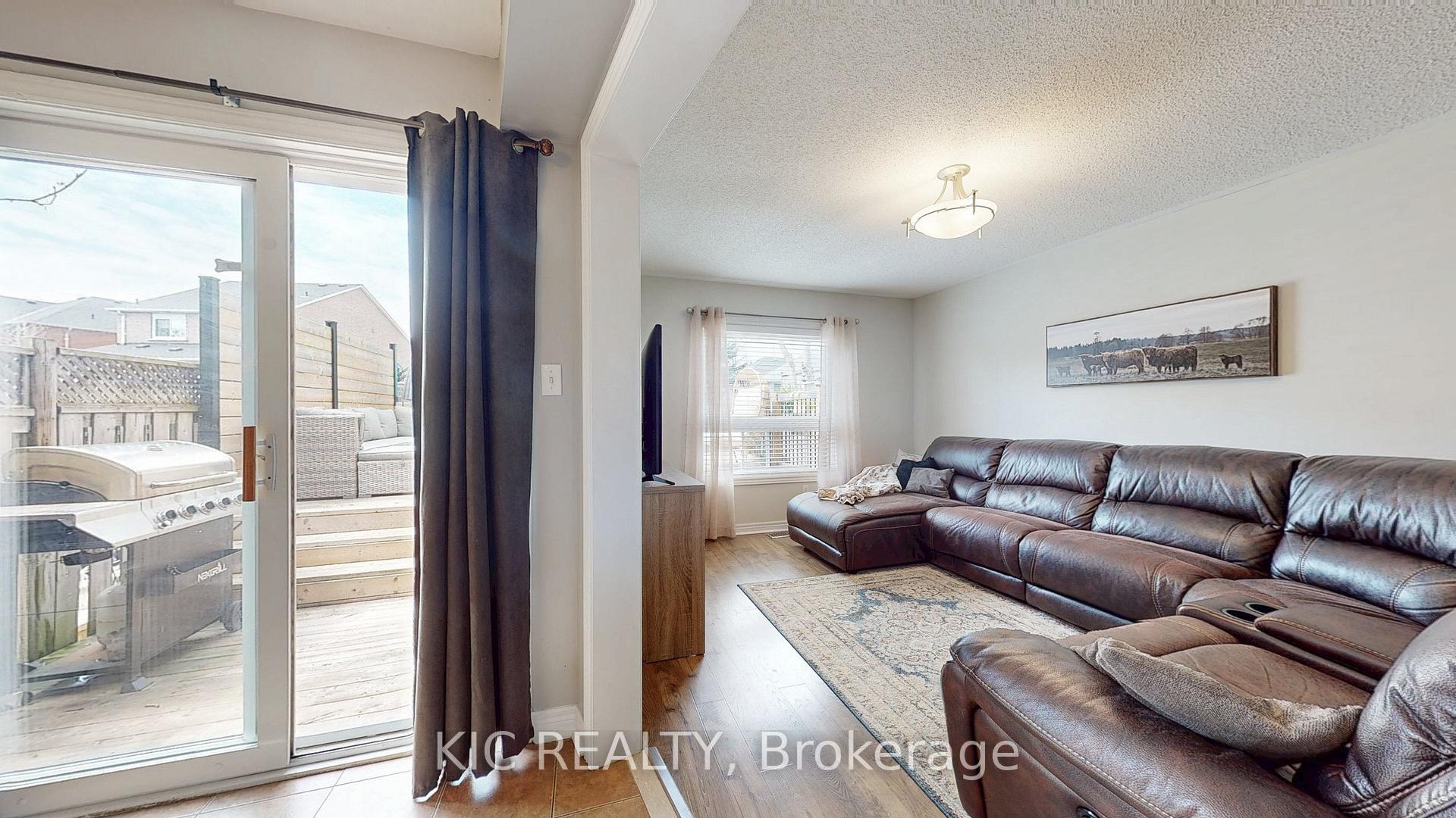 Photo 14 of 12 Bannister Street, Clarington, Bowmanville — HOMEH