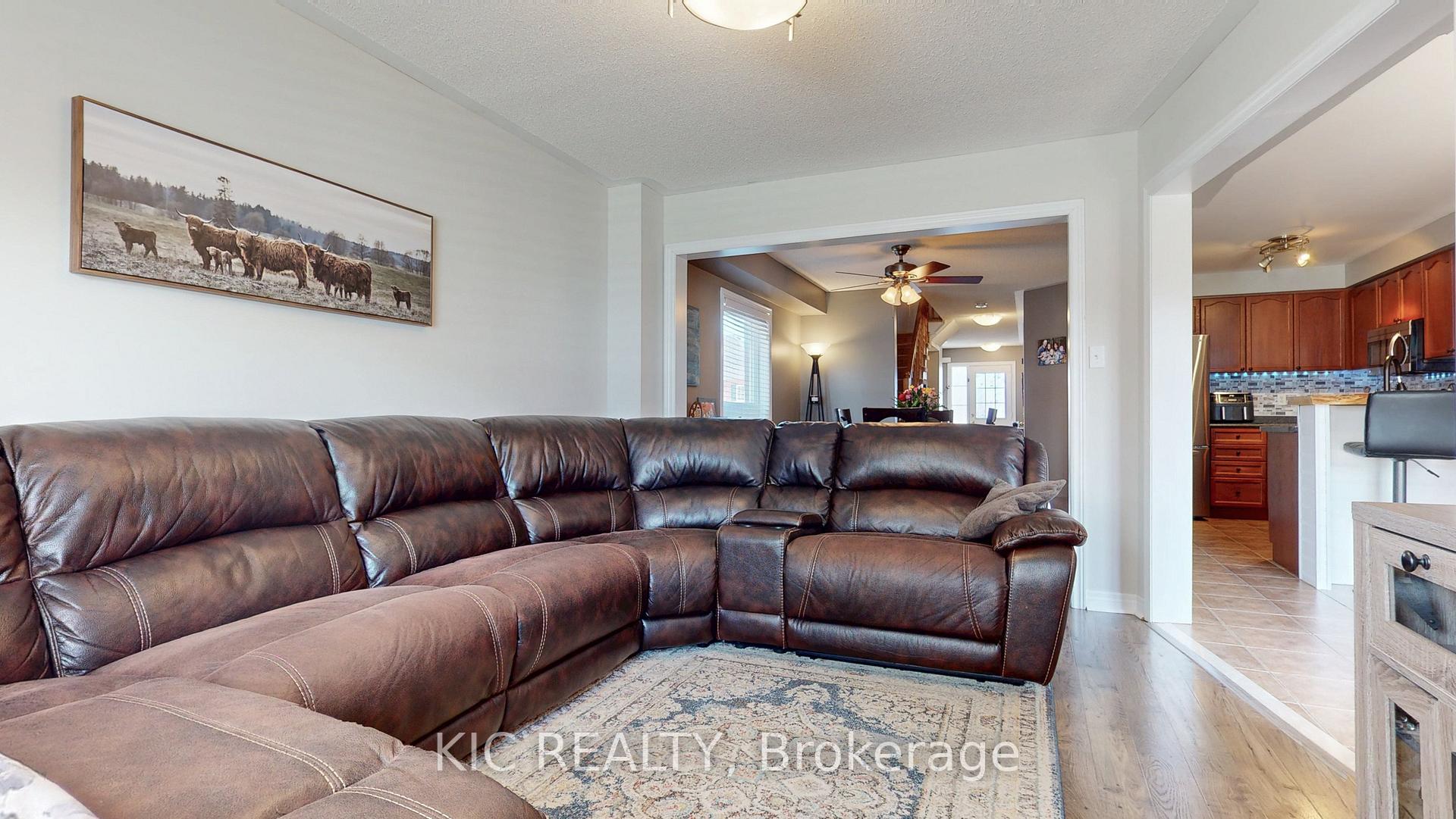 Photo 16 of 12 Bannister Street, Clarington, Bowmanville — HOMEH