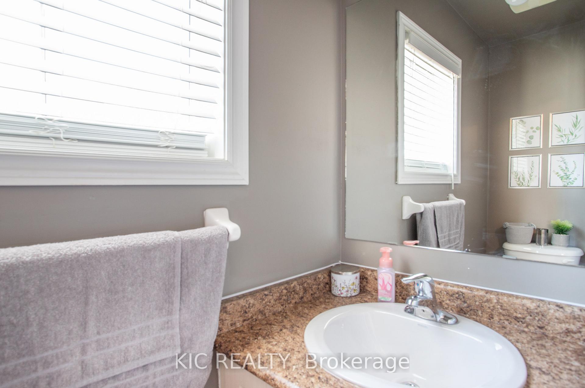 Photo 17 of 12 Bannister Street, Clarington, Bowmanville — HOMEH