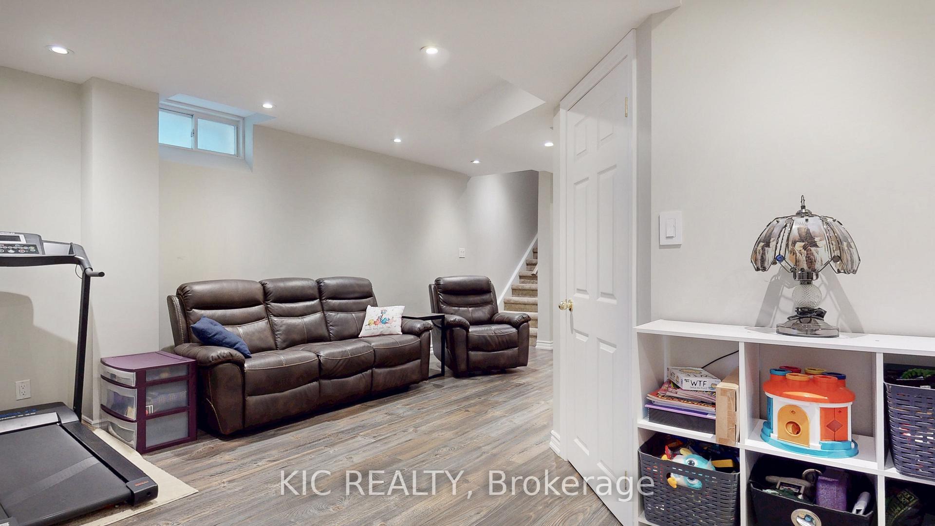 Photo 25 of 12 Bannister Street, Clarington, Bowmanville — HOMEH
