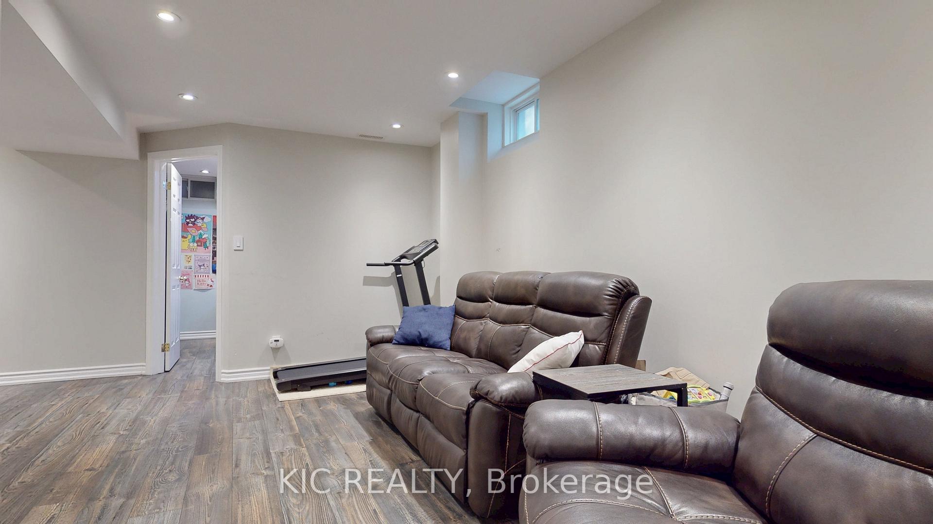 Photo 26 of 12 Bannister Street, Clarington, Bowmanville — HOMEH
