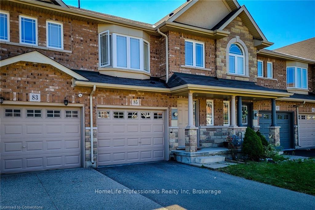 Photo 3 of 85 Charleswood Crescent, Hamilton, Rural Glanbrook — HOMEH
