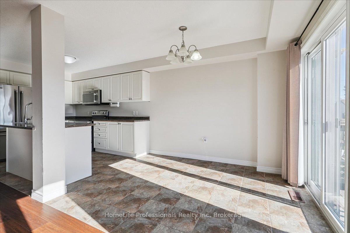 Photo 12 of 85 Charleswood Crescent, Hamilton, Rural Glanbrook — HOMEH
