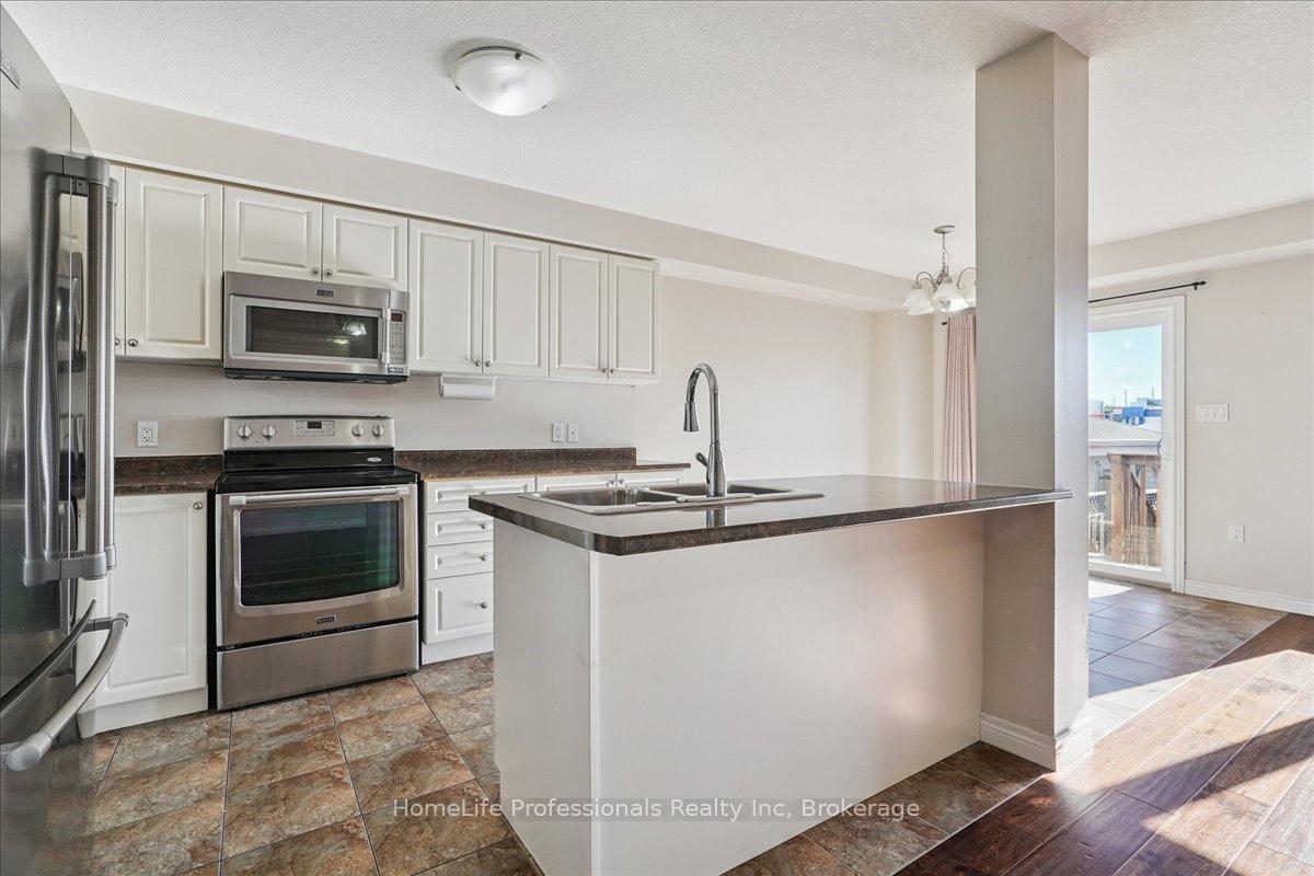 Photo 16 of 85 Charleswood Crescent, Hamilton, Rural Glanbrook — HOMEH