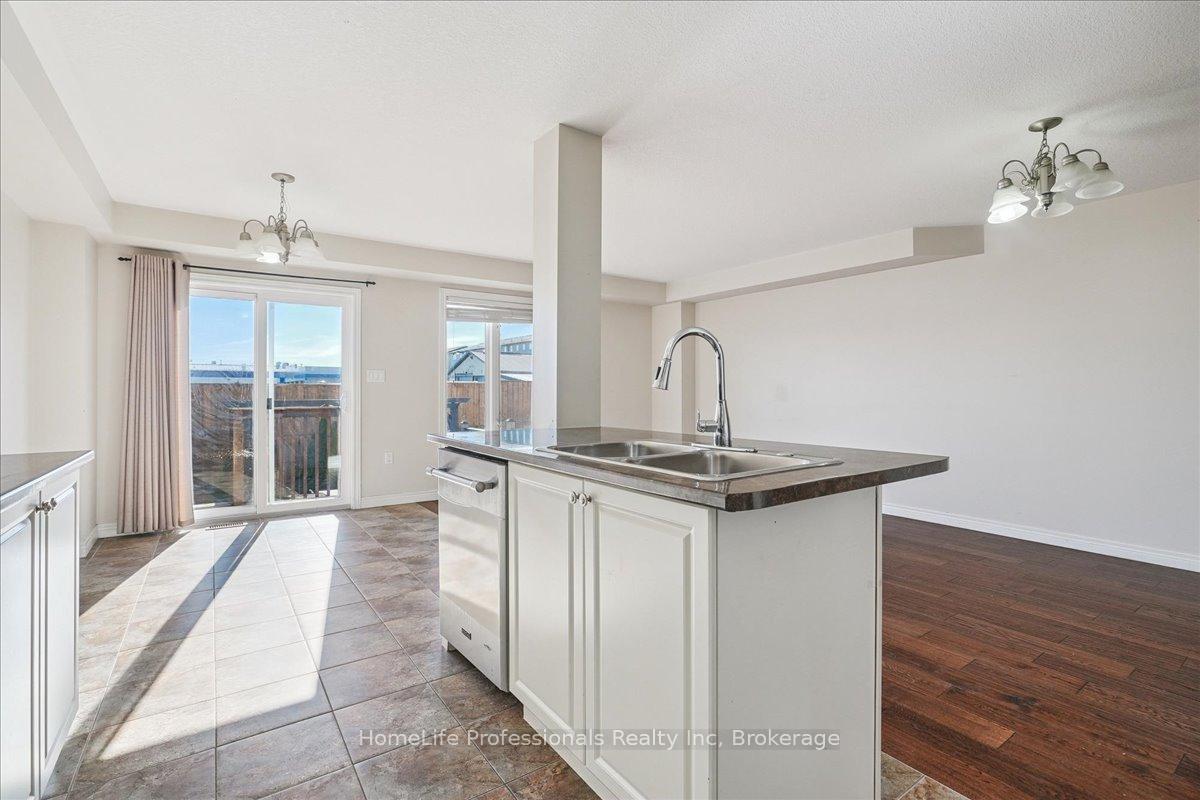 Photo 18 of 85 Charleswood Crescent, Hamilton, Rural Glanbrook — HOMEH