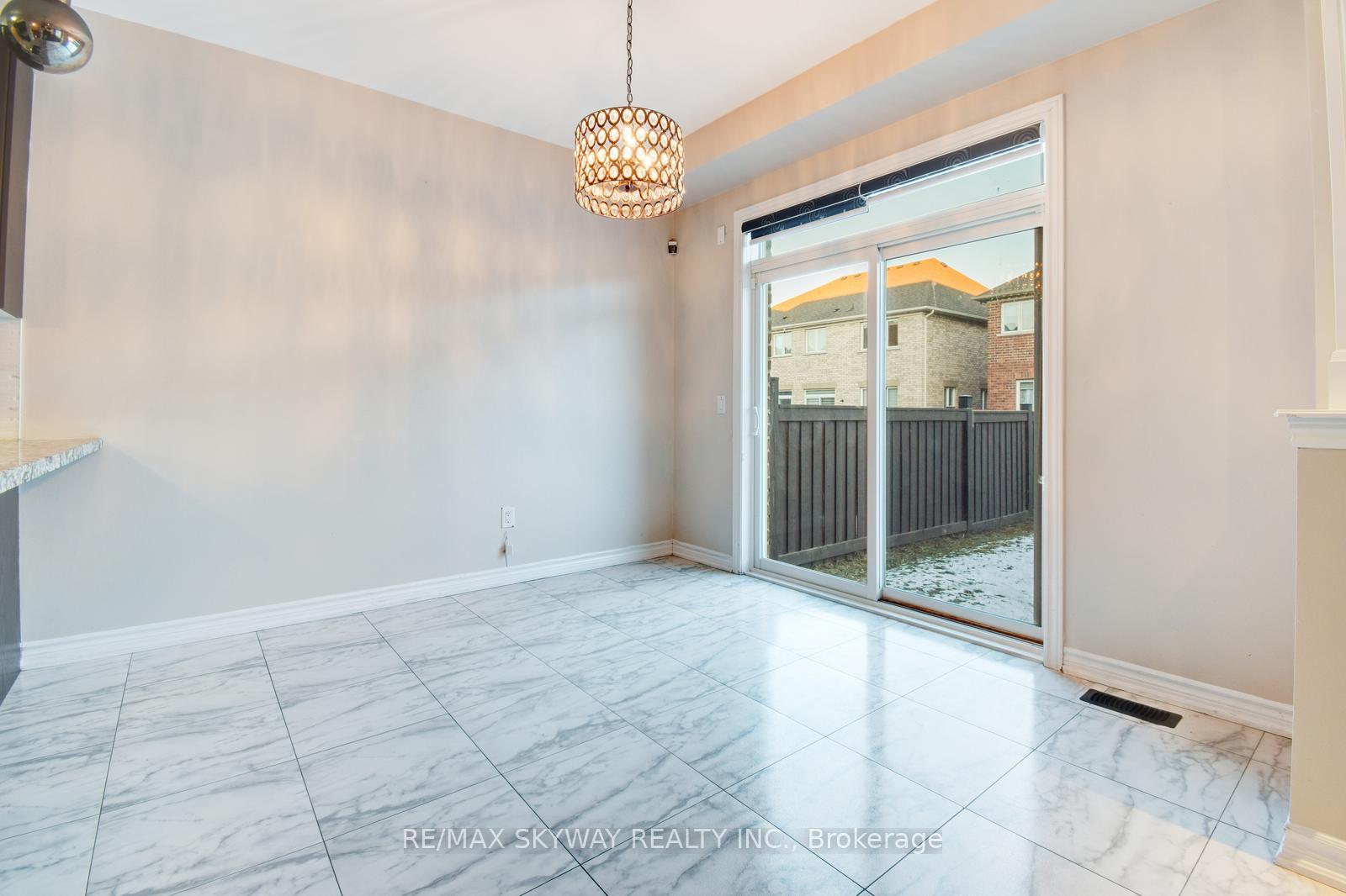 Photo 7 of 25 Helderman Street S, Caledon, Rural Caledon — HOMEH