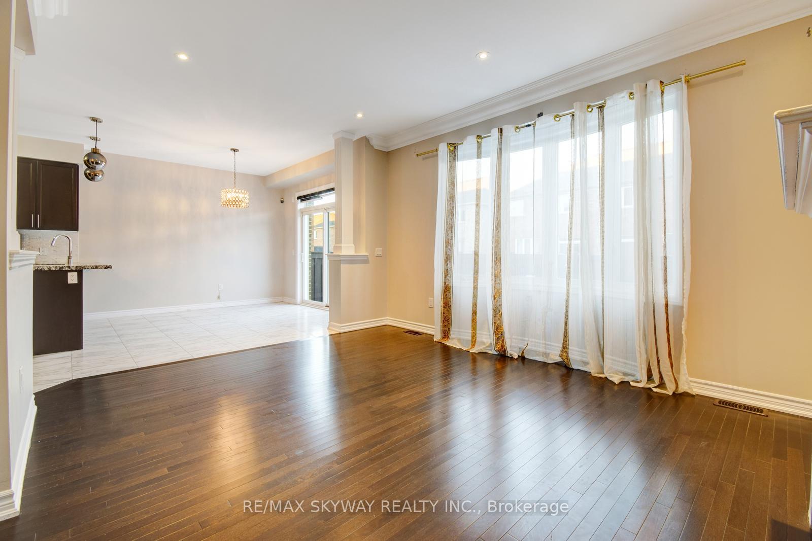 Photo 8 of 25 Helderman Street S, Caledon, Rural Caledon — HOMEH