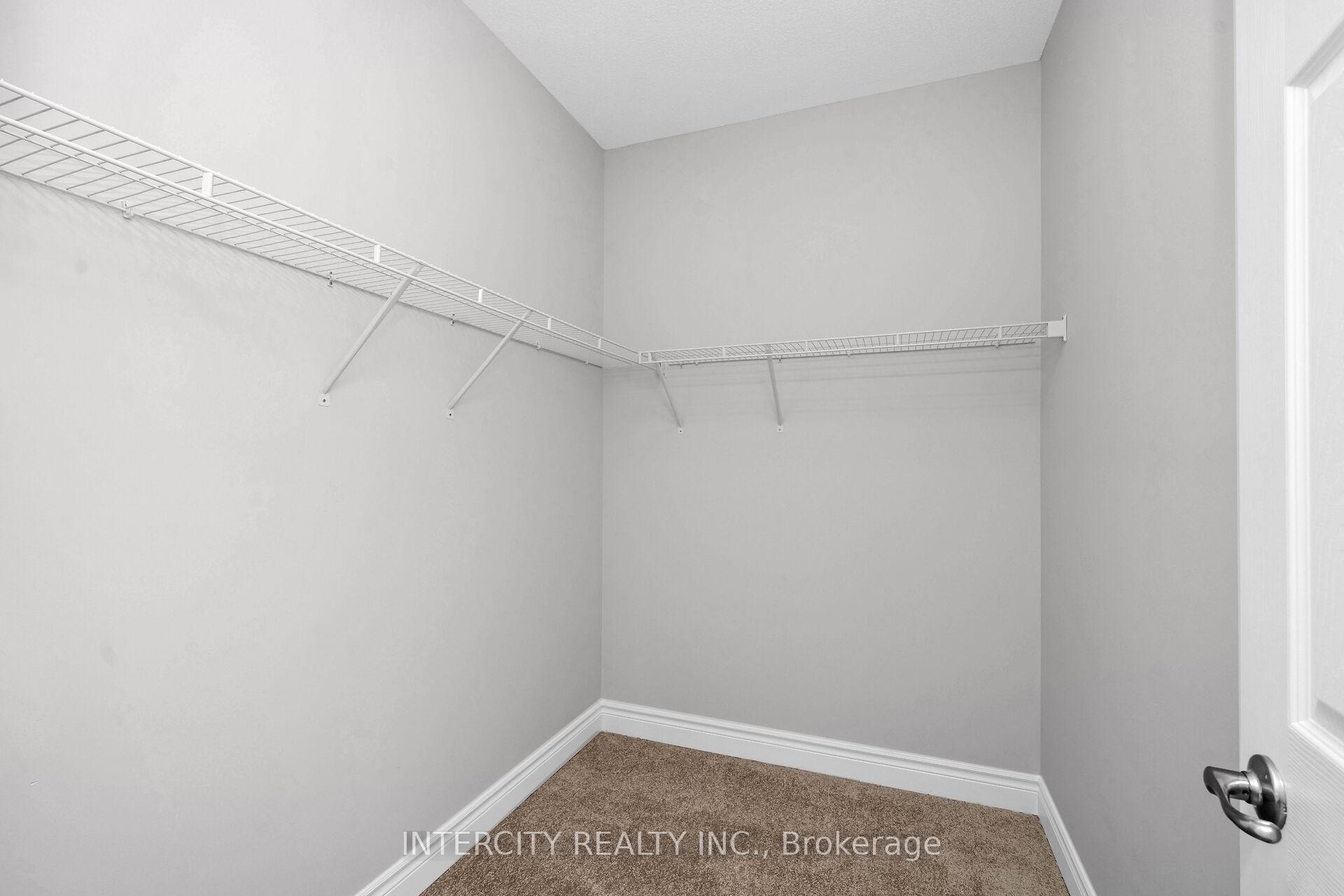 Photo 32 of 54 Claremont Drive, Brampton, Sandringham-Wellington North — HOMEH