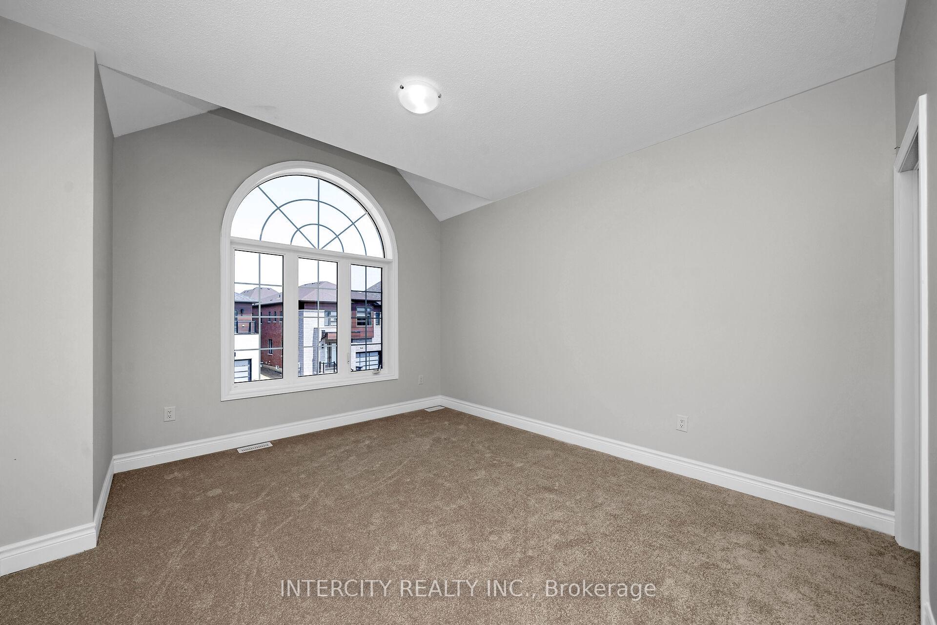 Photo 25 of 54 Claremont Drive, Brampton, Sandringham-Wellington North — HOMEH