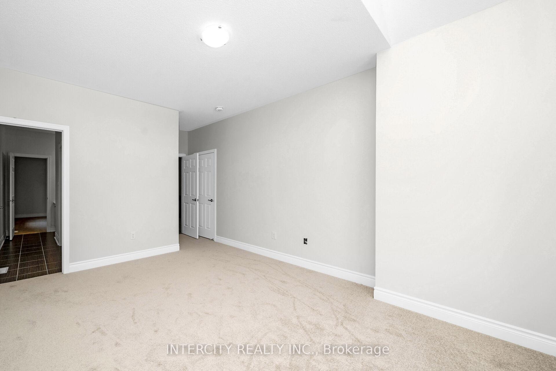 Photo 26 of 54 Claremont Drive, Brampton, Sandringham-Wellington North — HOMEH