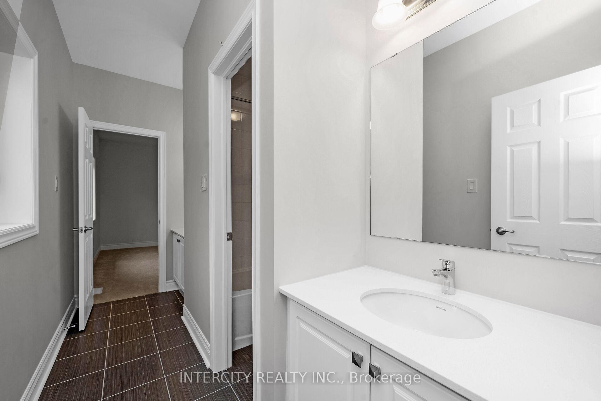 Photo 27 of 54 Claremont Drive, Brampton, Sandringham-Wellington North — HOMEH