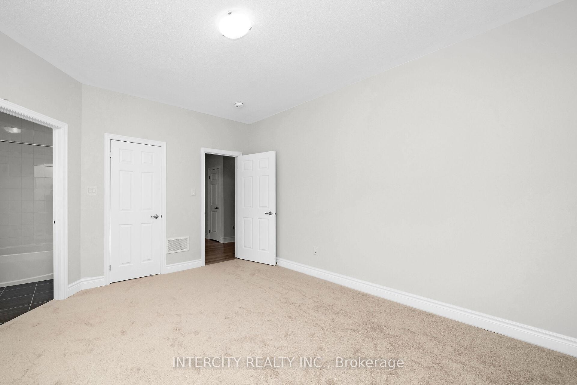 Photo 30 of 54 Claremont Drive, Brampton, Sandringham-Wellington North — HOMEH