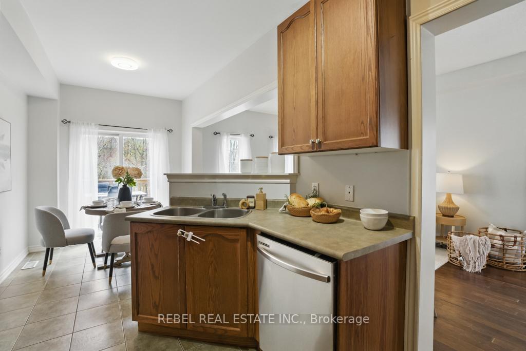 Photo 14 of 33 Hanna Drive, Clarington, Bowmanville — HOMEH
