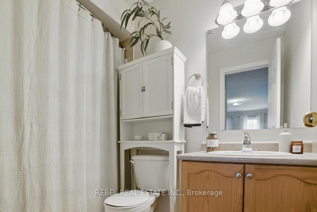 Photo 21 of 33 Hanna Drive, Clarington, Bowmanville — HOMEH