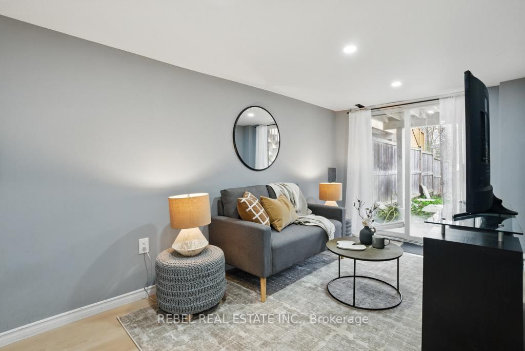 Photo 23 of 33 Hanna Drive, Clarington, Bowmanville — HOMEH