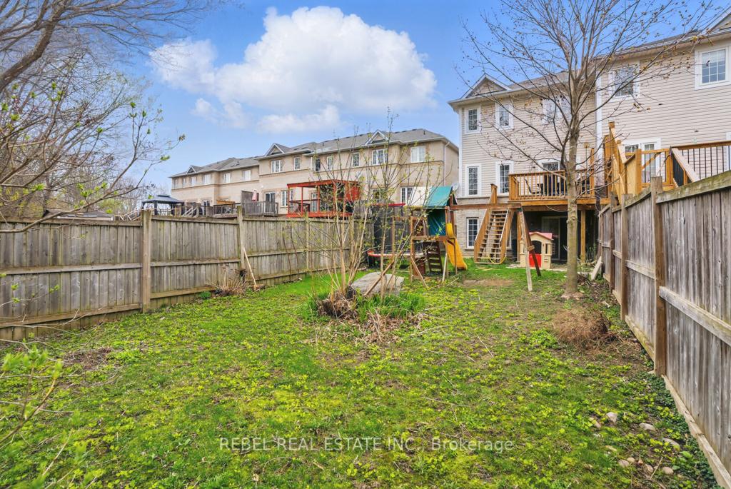Photo 32 of 33 Hanna Drive, Clarington, Bowmanville — HOMEH