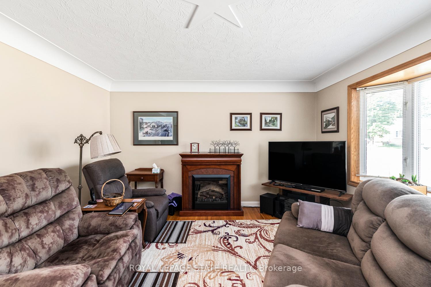 Photo 8 of 321 East 15th Street, Hamilton, Hill Park — HOMEH