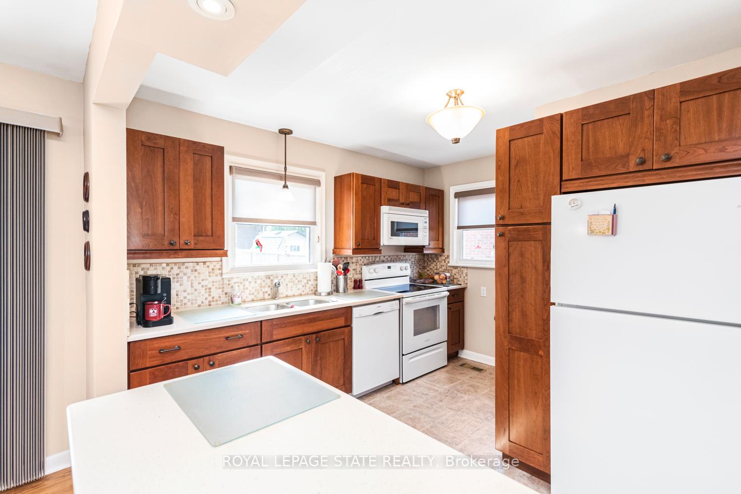 Photo 14 of 321 East 15th Street, Hamilton, Hill Park — HOMEH
