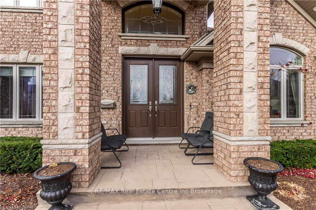 Photo 4 of 59 Dominion Drive, Guelph, Pineridge/Westminster Woods — HOMEH