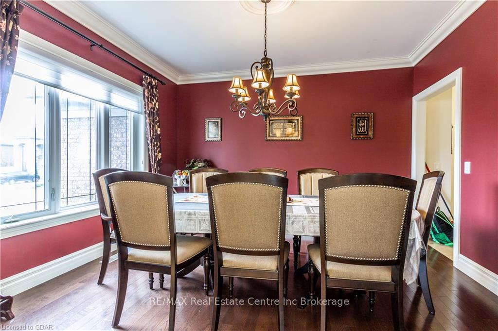 Photo 8 of 59 Dominion Drive, Guelph, Pineridge/Westminster Woods — HOMEH