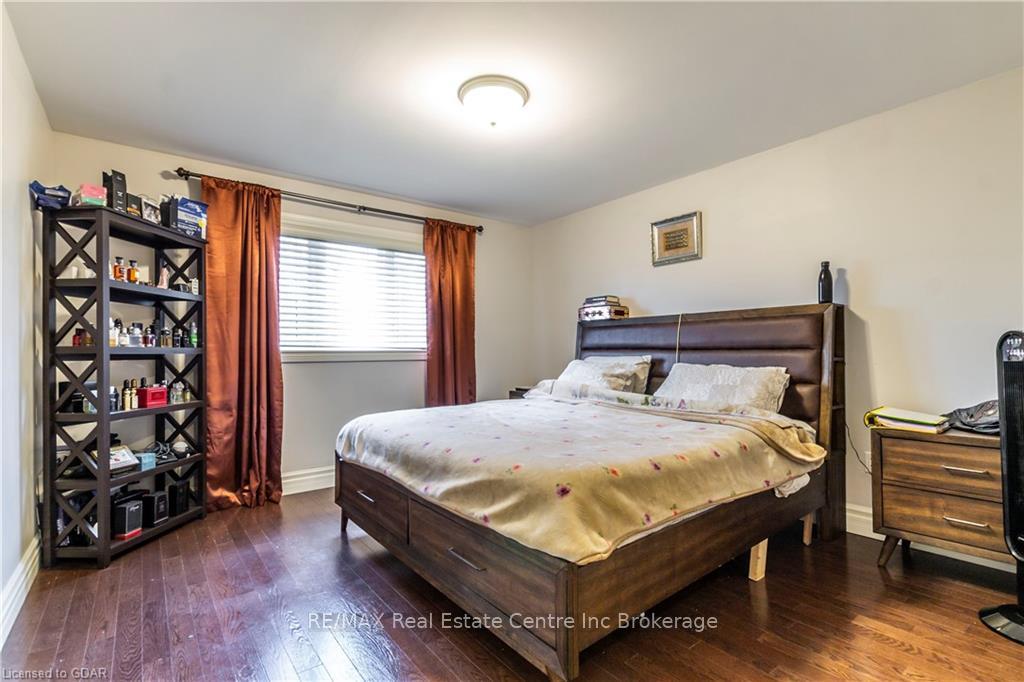 Photo 23 of 59 Dominion Drive, Guelph, Pineridge/Westminster Woods — HOMEH