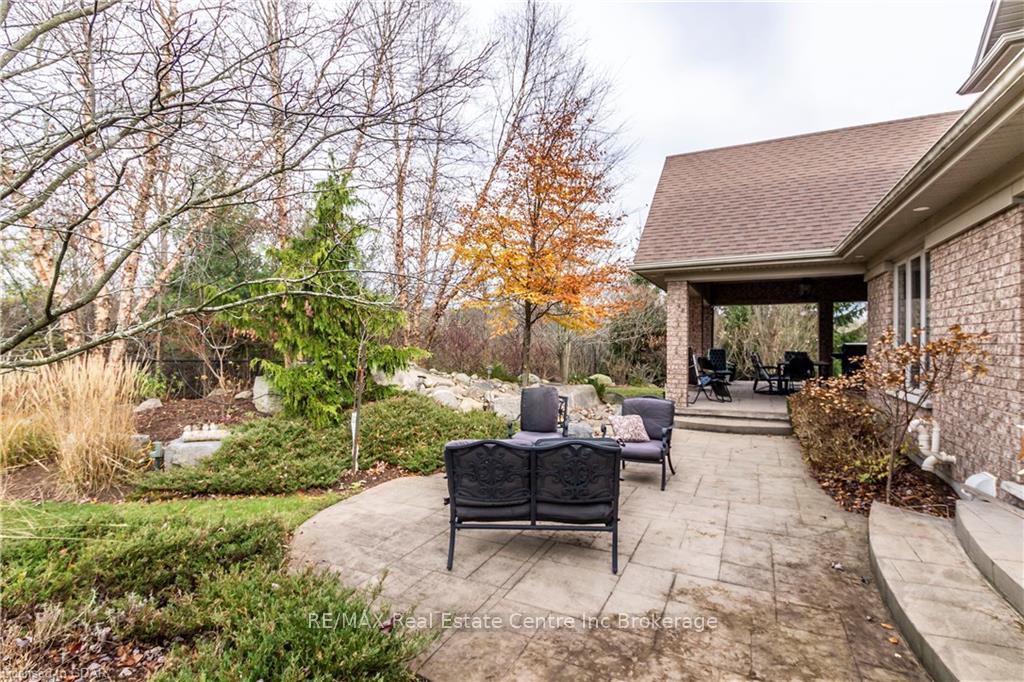 Photo 34 of 59 Dominion Drive, Guelph, Pineridge/Westminster Woods — HOMEH