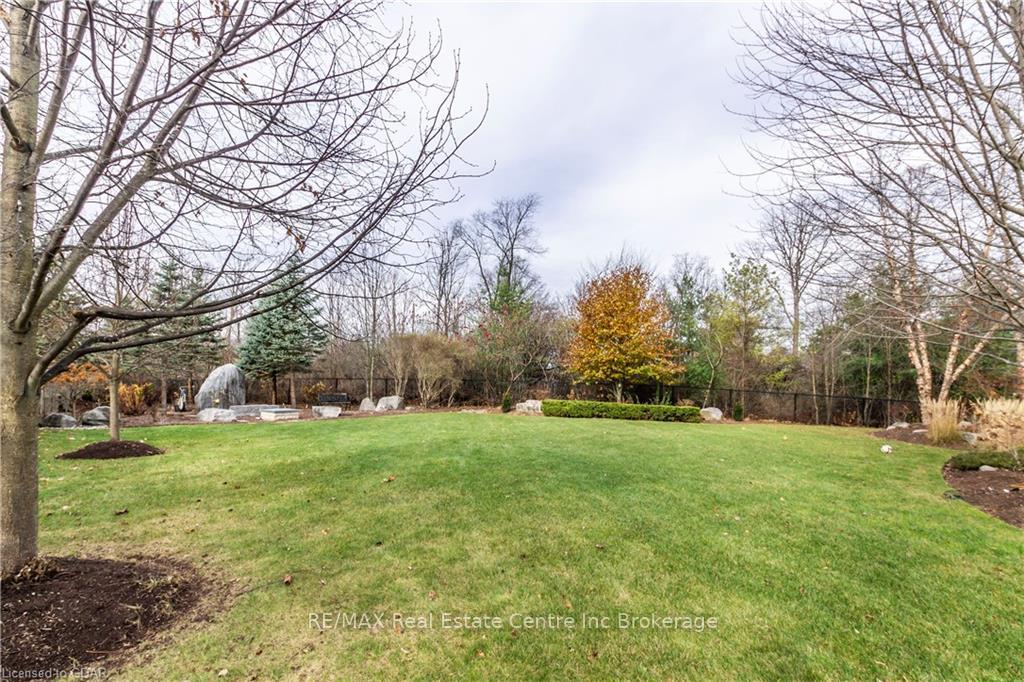 Photo 41 of 59 Dominion Drive, Guelph, Pineridge/Westminster Woods — HOMEH