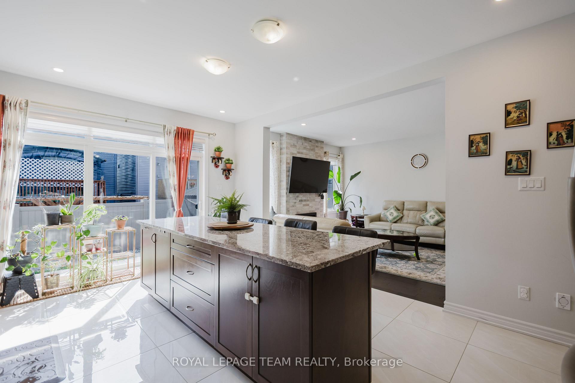 Photo 13 of 125 Robin Easey Avenue, Ottawa, Barrhaven - Half Moon Bay — HOMEH