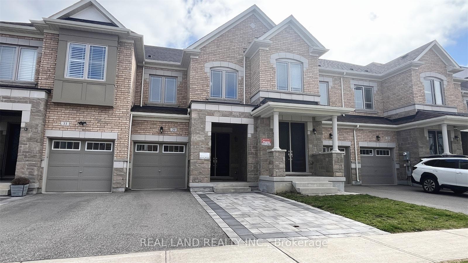 Photo 3 of 29 Capreol Avenue, Aurora, Rural Aurora — HOMEH