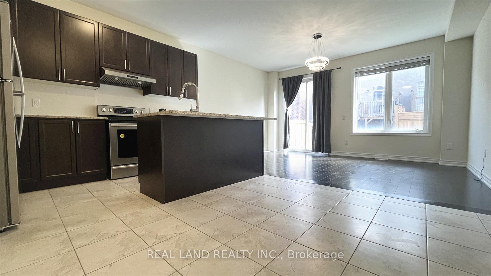 Photo 7 of 29 Capreol Avenue, Aurora, Rural Aurora — HOMEH
