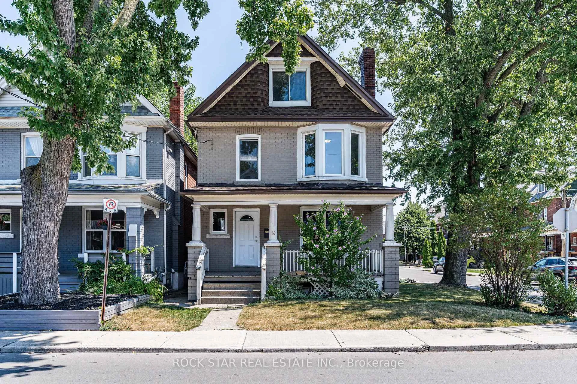 Front of 18 Barnesdale Avenue N