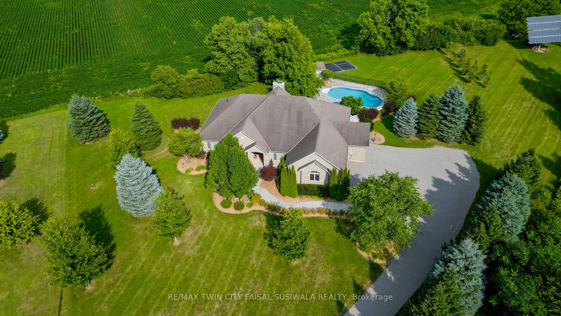 Front of 10 Eagle Ridge Court