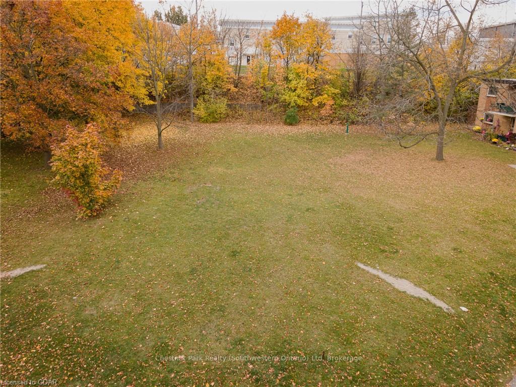Photo 5 of 106 Sunnylea Crescent, Guelph, General Hospital — HOMEH