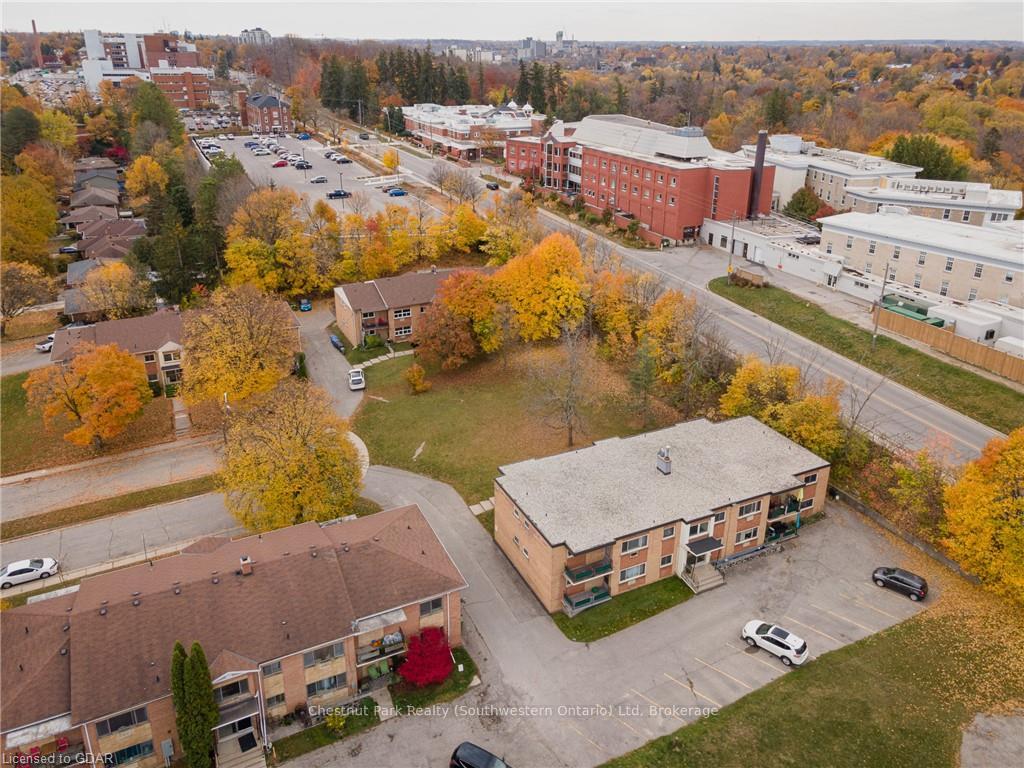 Photo 10 of 106 Sunnylea Crescent, Guelph, General Hospital — HOMEH