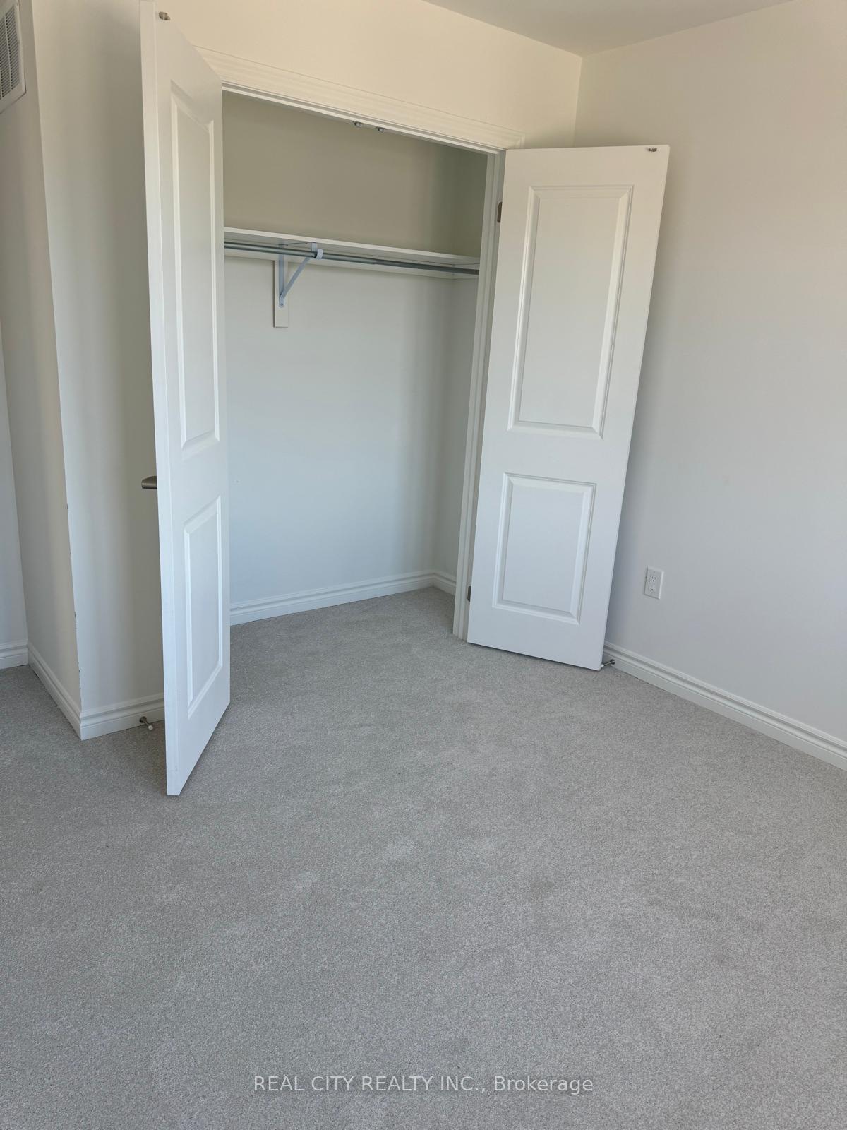 Photo 5 of 63 Bradden Crescent, Belleville, Belleville Ward — HOMEH