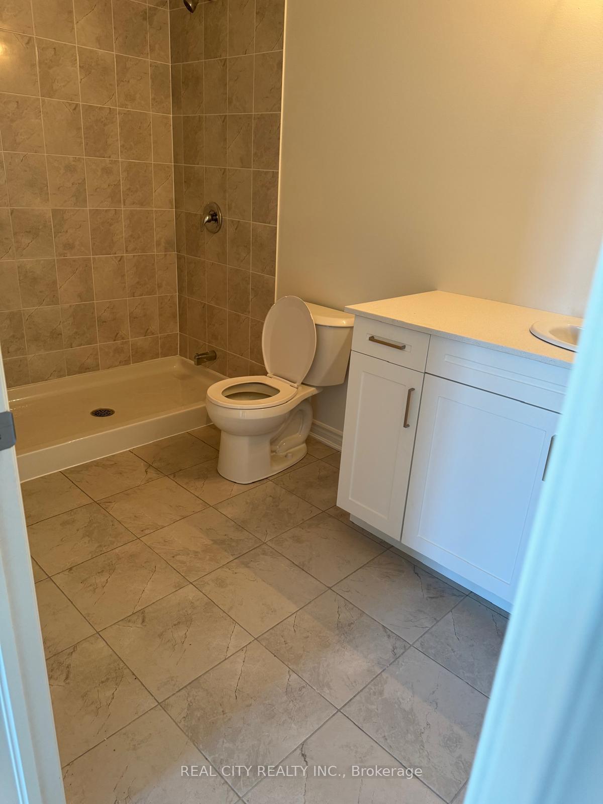 Photo 9 of 63 Bradden Crescent, Belleville, Belleville Ward — HOMEH